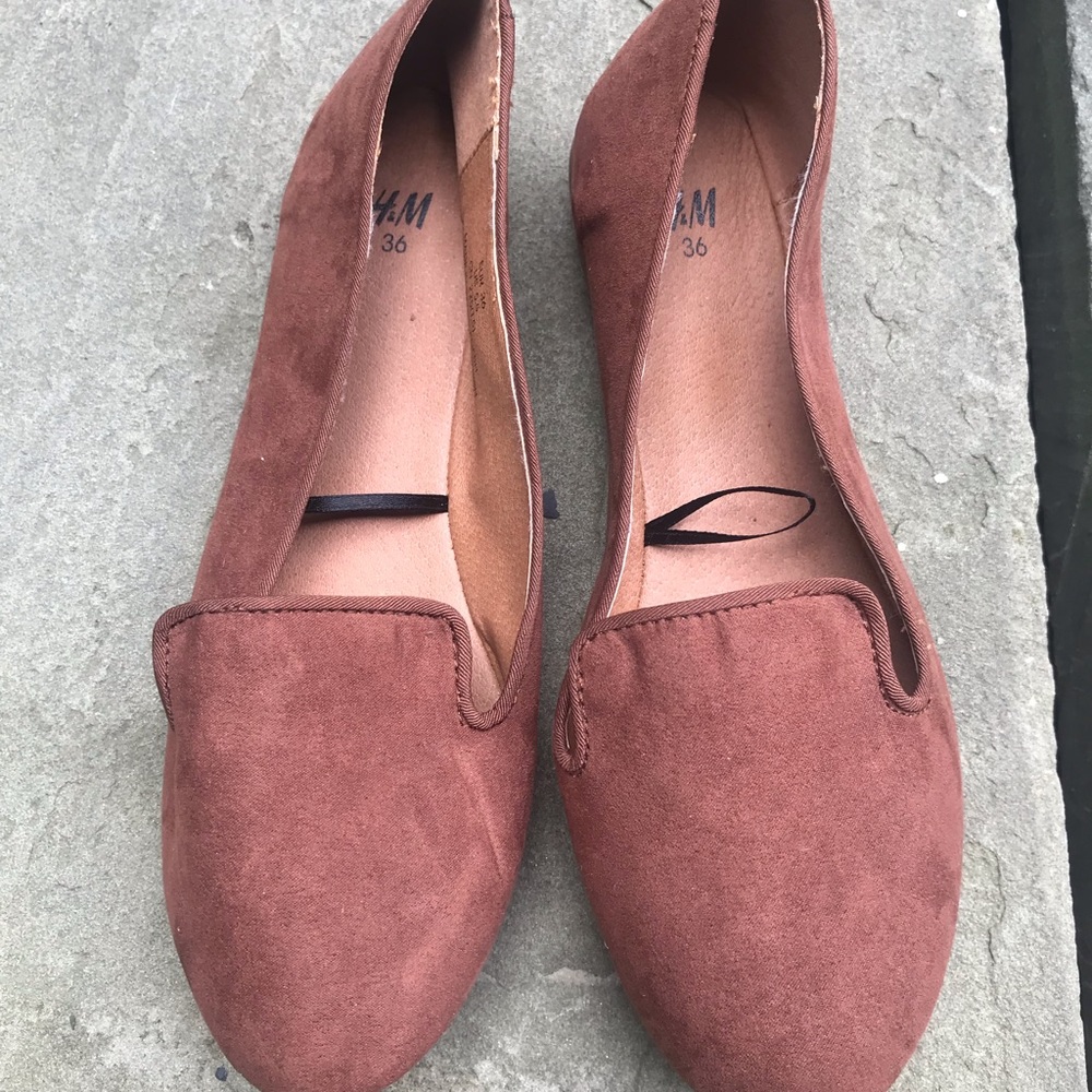 Brown suede H&M flats